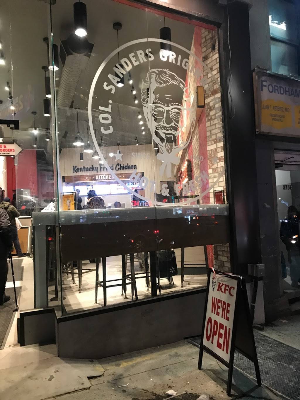 KFC | restaurant | 373 E Fordham Rd, The Bronx, NY 10458, USA | 7182952100 OR +1 718-295-2100