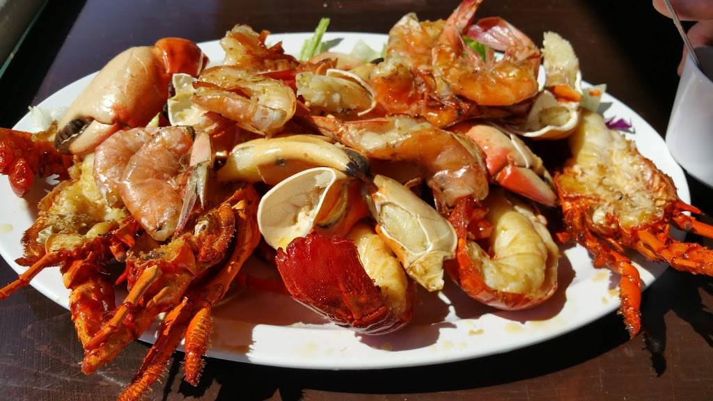 Restaurant Las Brisas | restaurant | Anzuelo 14, 22710 Puerto Nuevo, B.C., Mexico | 016616141318 OR +52 661 614 1318