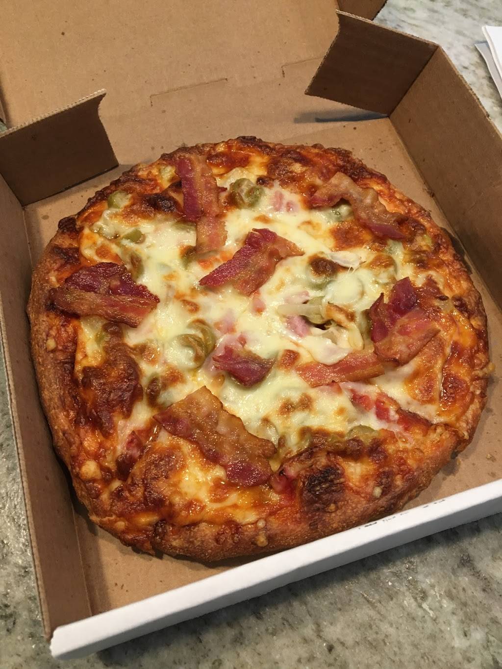 Palermos Pizza | restaurant | 569 Gladstone Ave, Ottawa, ON K1R 5P2, Canada | 6136807774 OR +1 613-680-7774