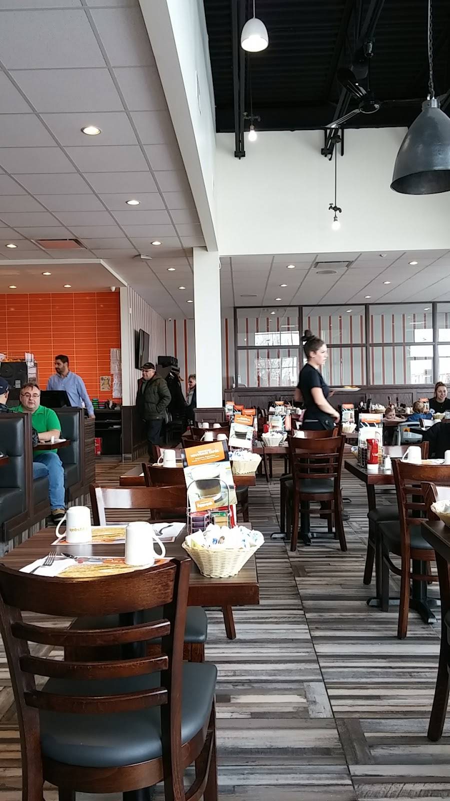 Eggsquis Laprairie Dejeuner et Diner | restaurant | 165 Boulevard Taschereau, La Prairie, QC J5R 6G8, Canada | 4509074166 OR +1 450-907-4166