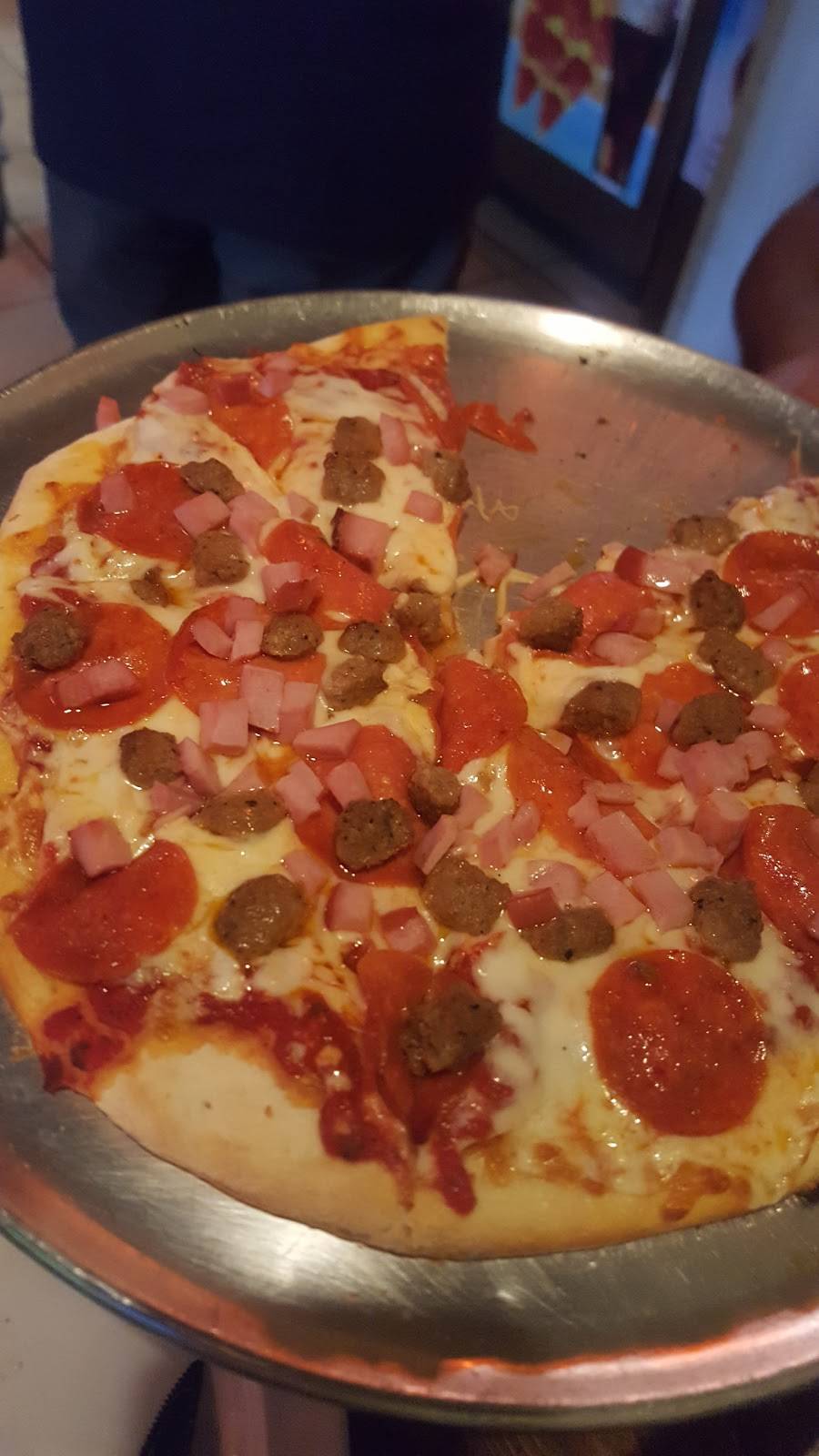 Oceans Pizzeria | restaurant | 4150 Mission Blvd #107, San Diego, CA 92109, USA | 8585819490 OR +1 858-581-9490