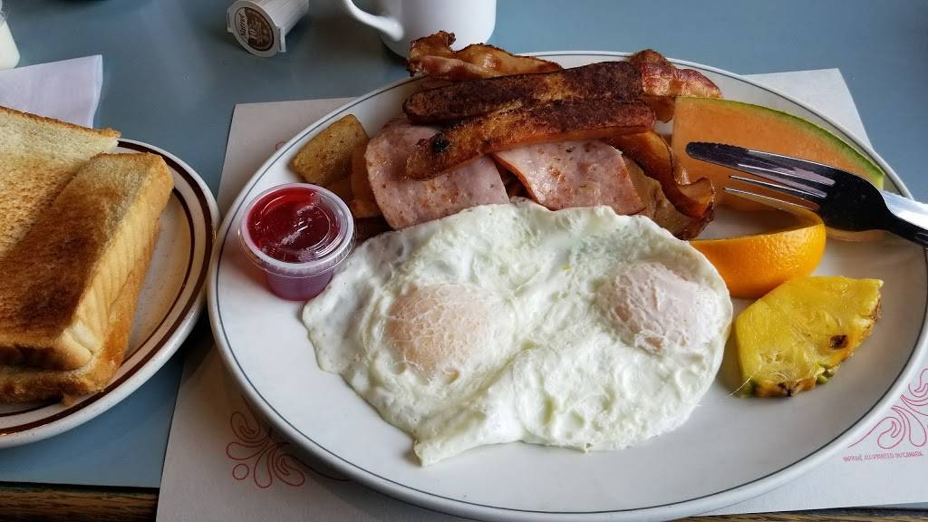 Restaurant Rest-Poutine | restaurant | 554 Boulevard du, Boulevard Curé-Labelle, Blainville, QC J7C 2L5, Canada | 4504355468 OR +1 450-435-5468