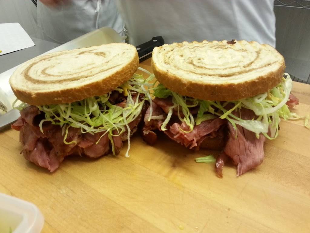 East Meats West Halal | restaurant | 2399 Cawthra Rd, Mississauga, ON L5A 2W9, Canada | 9052790361 OR +1 905-279-0361