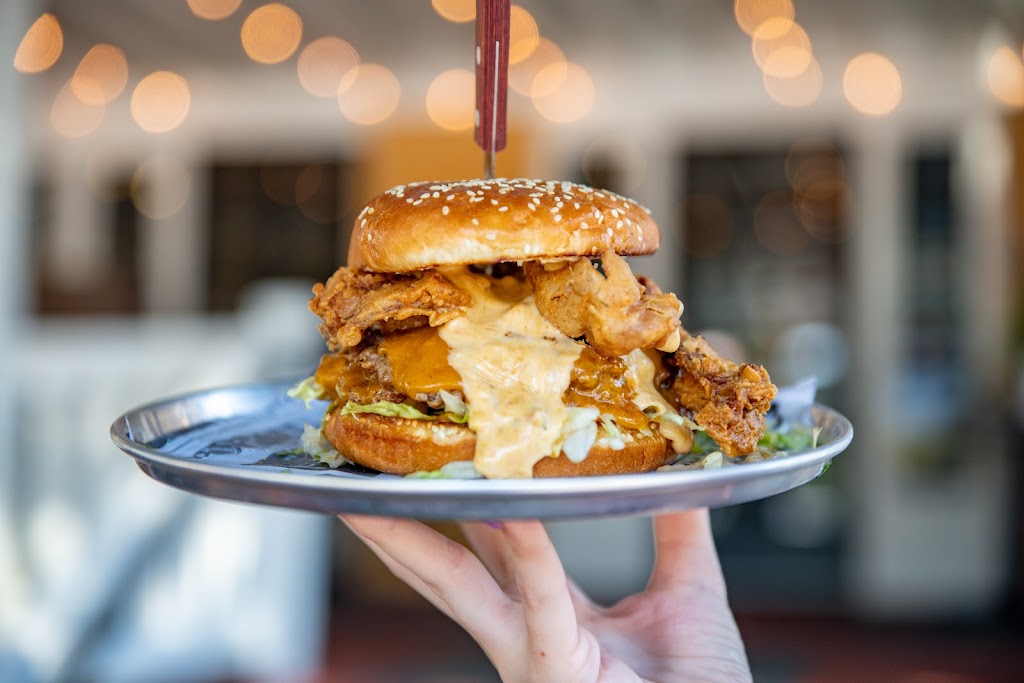 The Penguin Drive-In | restaurant | 1531 East Blvd, Charlotte, NC 28203, USA | 7044440603 OR +1 704-444-0603