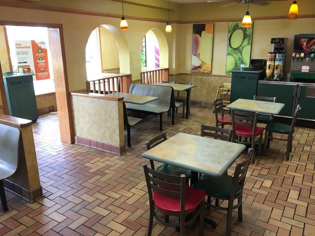 Subway | restaurant | 2427 E Andrew Johnson Hwy, Morristown, TN 37814, USA | 4235850312 OR +1 423-585-0312