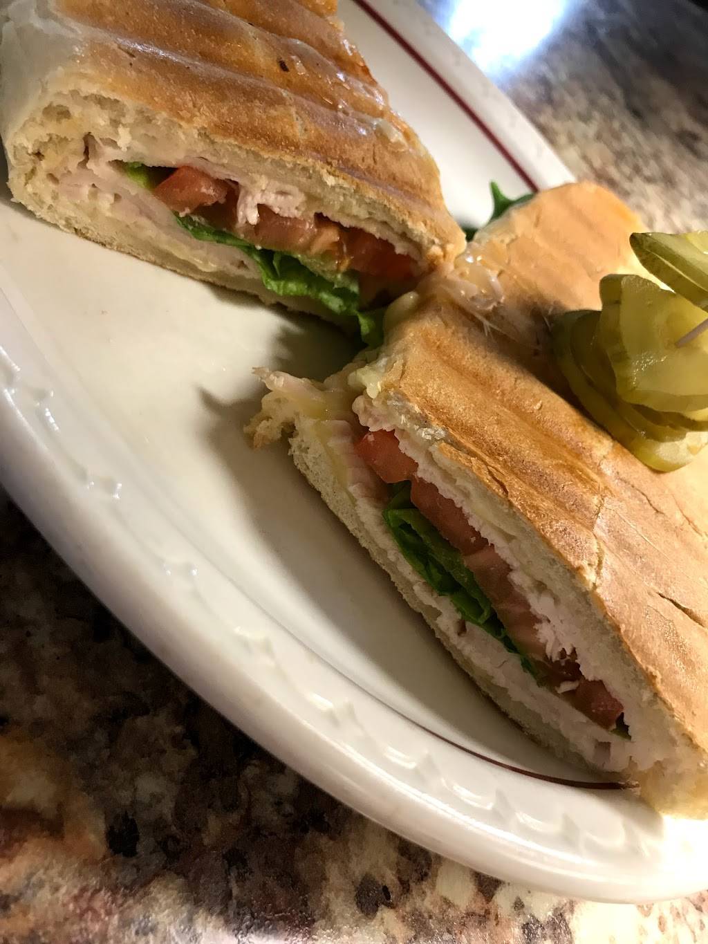 Gus & Tonys Town House Cafe | restaurant | 149-101 E Plum St, West Union, IA 52175, USA | 5634229500 OR +1 563-422-9500