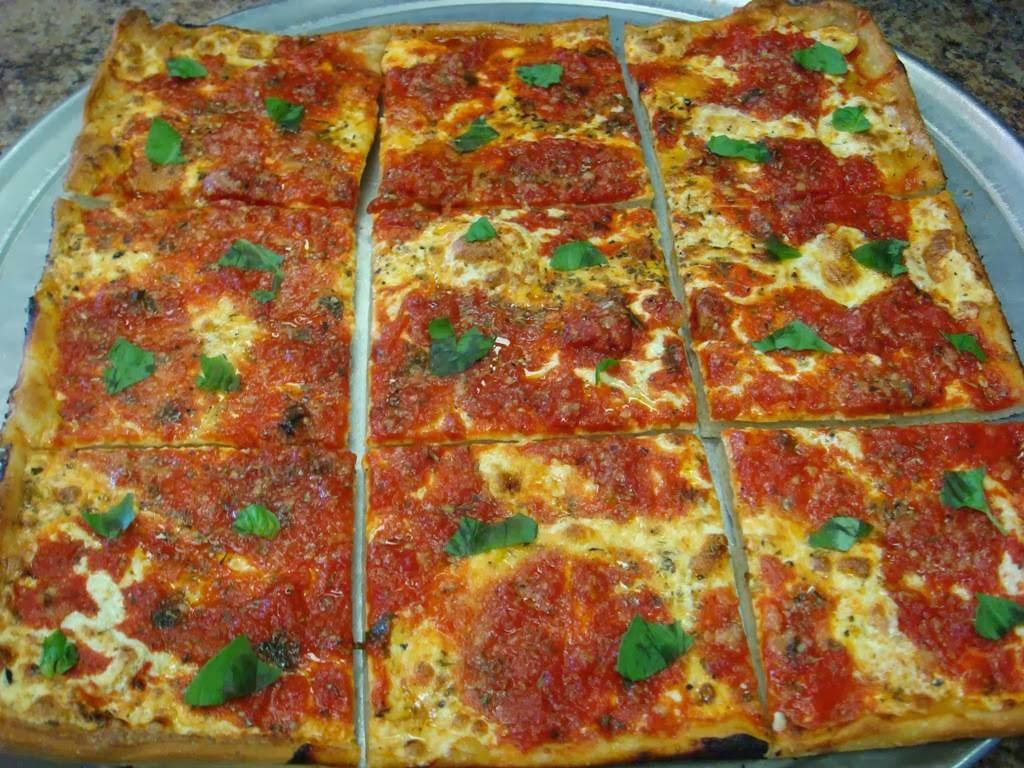 Ginos | restaurant | 1351 Forest Ave, Staten Island, NY 10302, USA | 7186827752 OR +1 718-682-7752