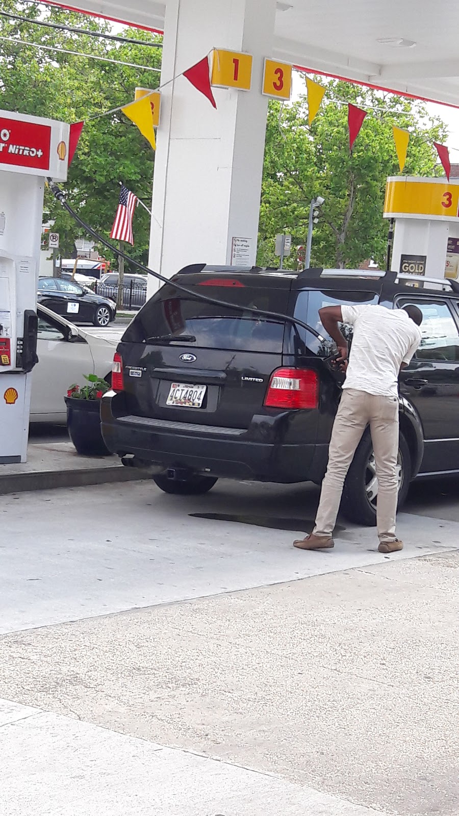 Shell | restaurant | 100 University Blvd W, Silver Spring, MD 20901, USA | 3014948168 OR +1 301-494-8168