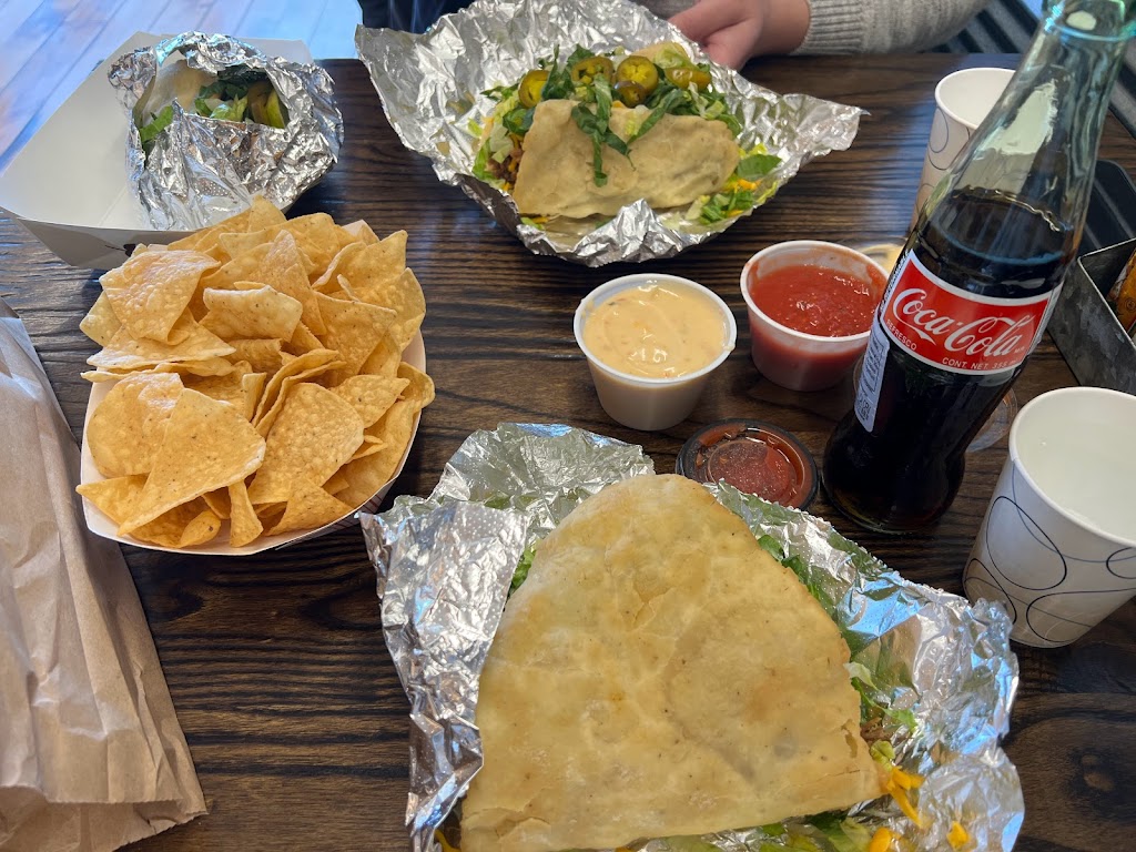 Hungry Hippie Tacos | restaurant | 15 W Hwy 61, Grand Marais, MN 55604, USA | 2183873382 OR +1 218-387-3382