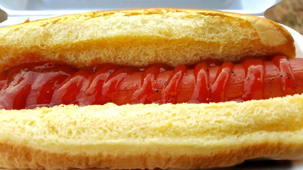 Hot Dog Headquarters | restaurant | 11 E James St, Lillington, NC 27546, USA | 7047256715 OR +1 704-725-6715