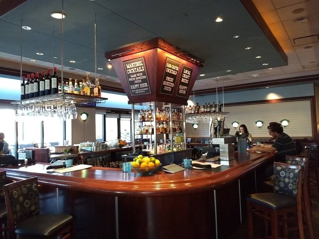 Mitchells Fish Market | restaurant | 204 Westshore Plaza, Tampa, FL 33609, USA | 8132893663 OR +1 813-289-3663