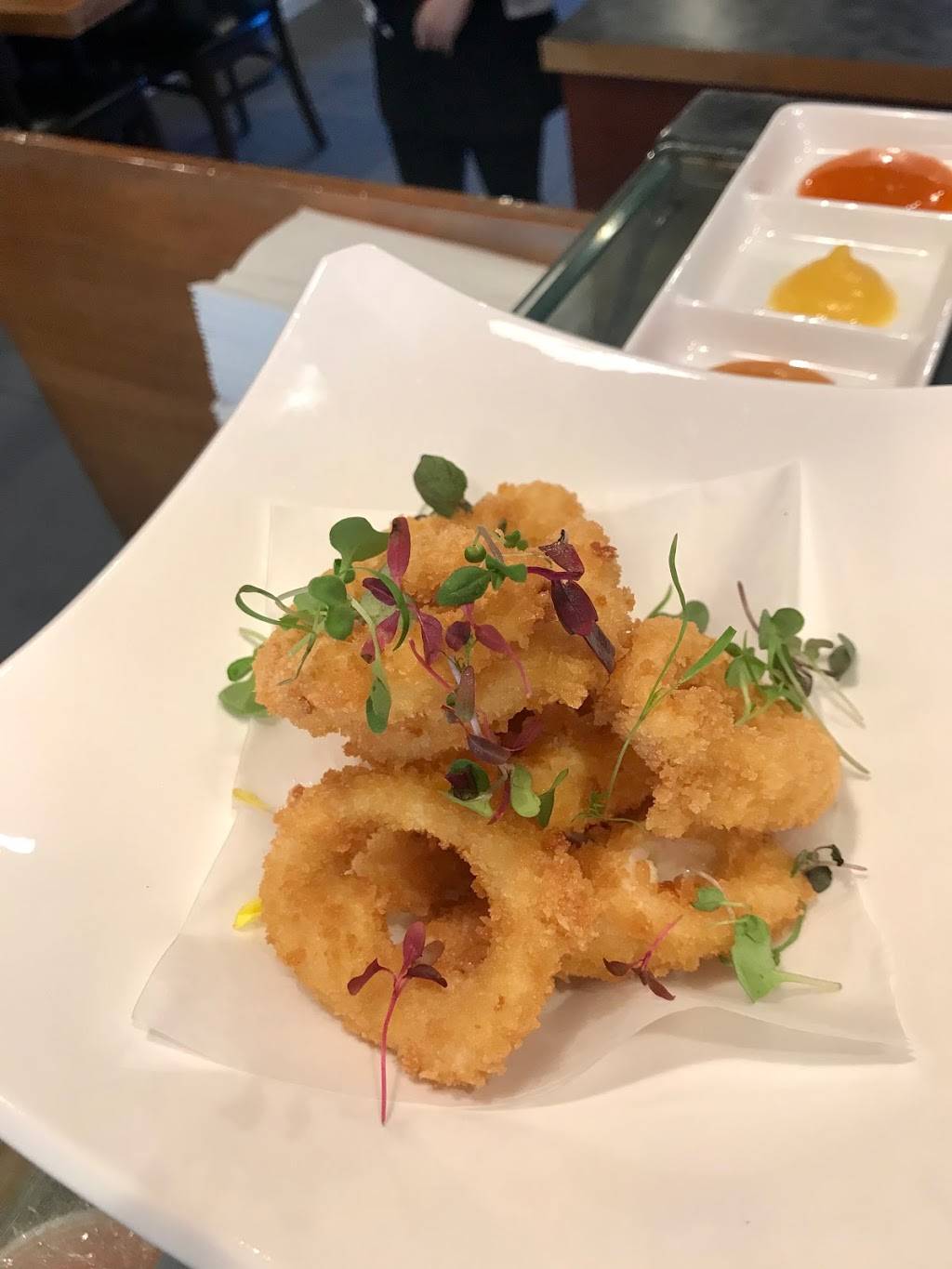 MoMo sushi | restaurant | 15603 Main St #102, Mill Creek, WA 98012, USA | 4252256590 OR +1 425-225-6590