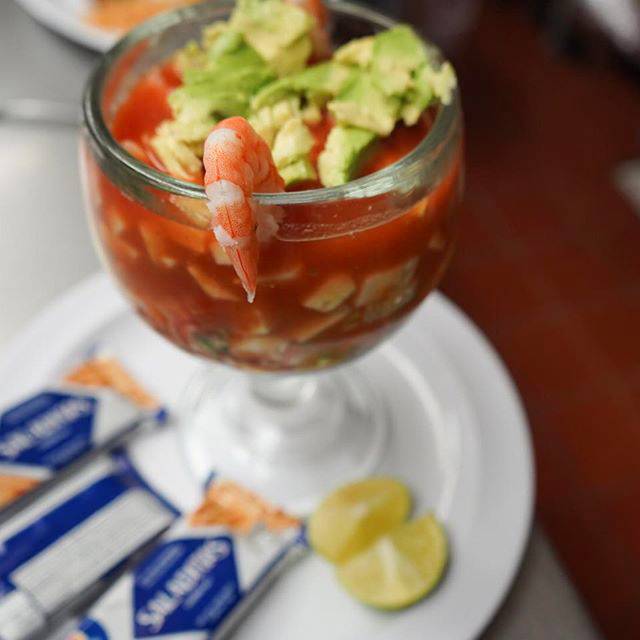 La Barca Restaurant | restaurant | 1253 N Vineyard Ave, Ontario, CA 91764, USA | 9095452016 OR +1 909-545-2016