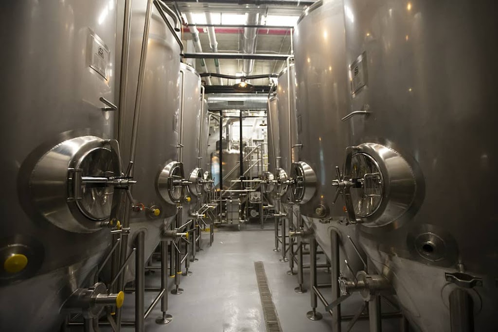 Smylie Brothers Brewing Co. - Chicago | restaurant | 3827 N Broadway, Chicago, IL 60613, USA | 7738570631 OR +1 773-857-0631