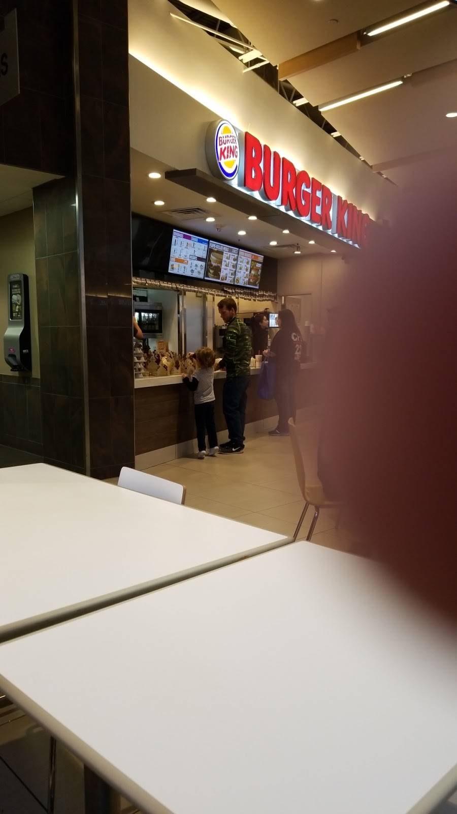 Burger King | restaurant | 6170 Grand Ave, Gurnee, IL 60031, USA | 8472632414 OR +1 847-263-2414