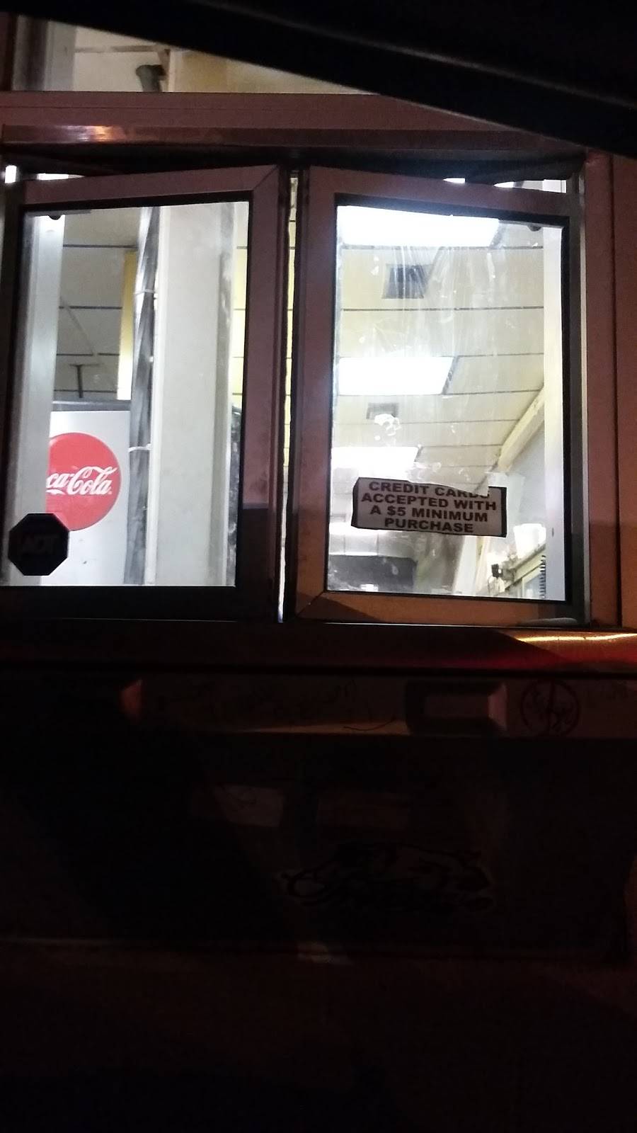 Poppys | restaurant | 1535 Washington St, Waukegan, IL 60085, USA | 8476237666 OR +1 847-623-7666