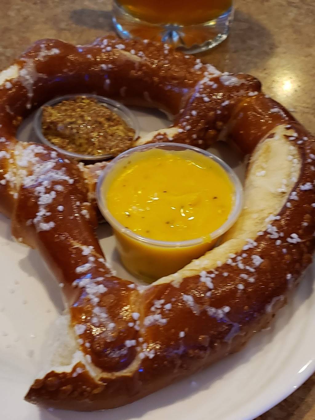 Hammers Grill & Bar | restaurant | 771 E Horizon Dr #104, Henderson, NV 89015, USA | 7025641866 OR +1 702-564-1866