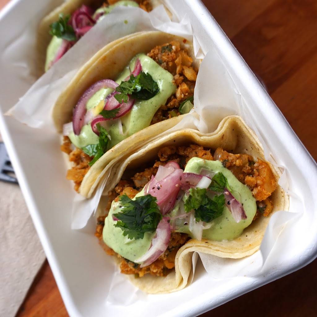 Hugos Tacos | restaurant | 4749 Coldwater Canyon Ave, Studio City, CA 91604, USA | 8187627771 OR +1 818-762-7771