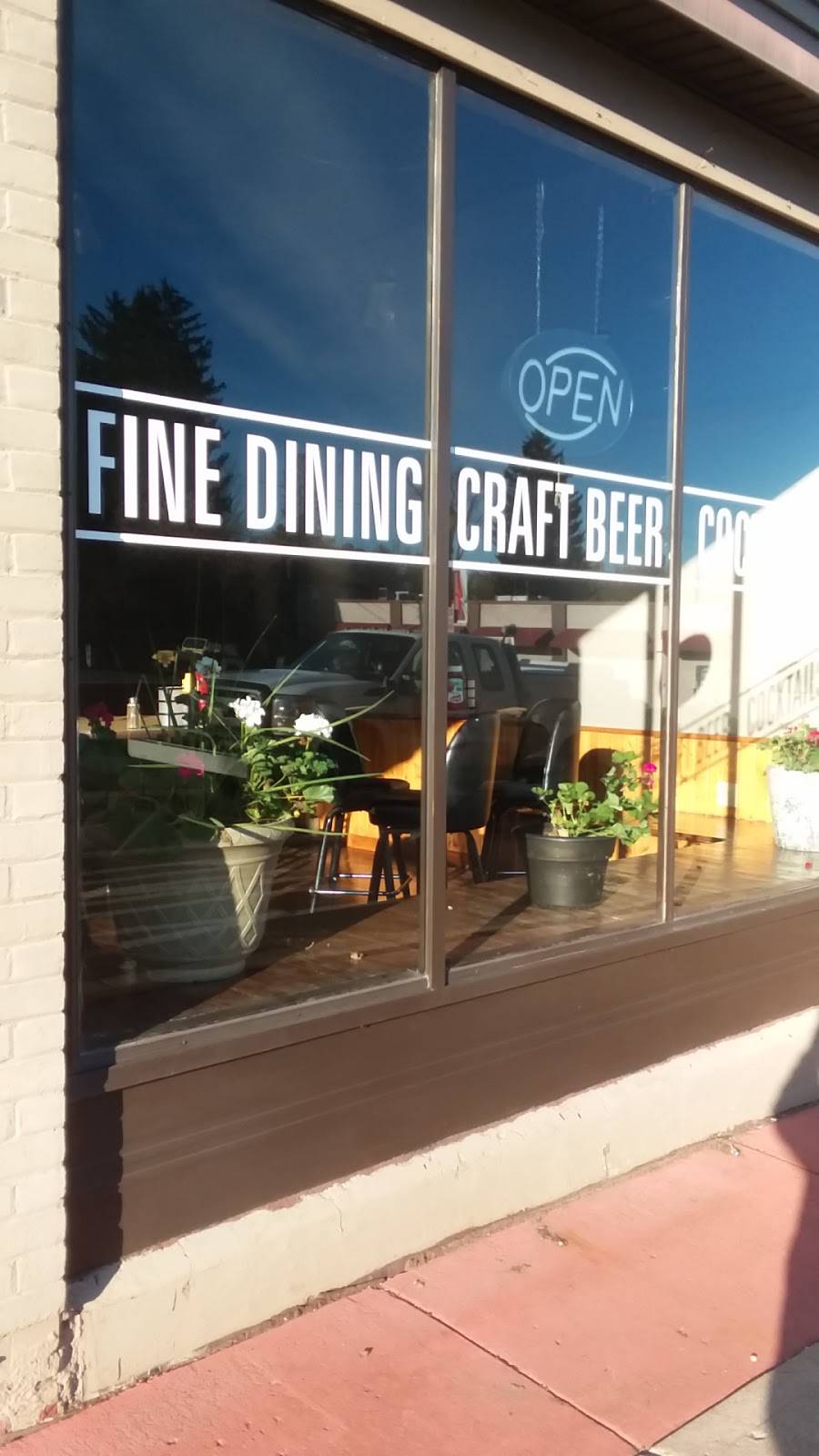 Sharons | restaurant | 122 Silver St, Hurley, WI 54534, USA | 7155615500 OR +1 715-561-5500