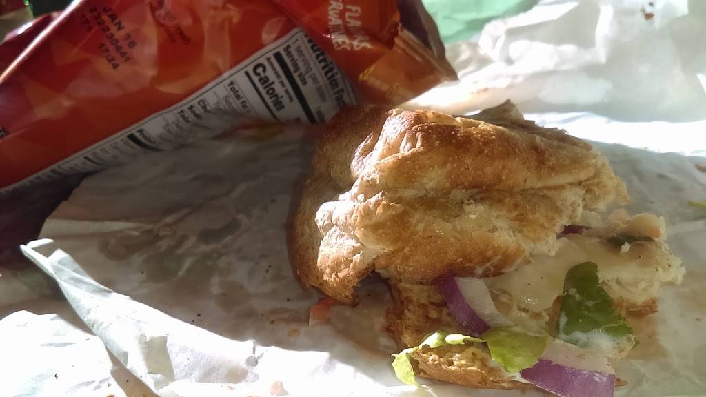 Subway Restaurants | restaurant | 2204 E Columbus Dr, East Chicago, IN 46312, USA | 2194135273 OR +1 219-413-5273