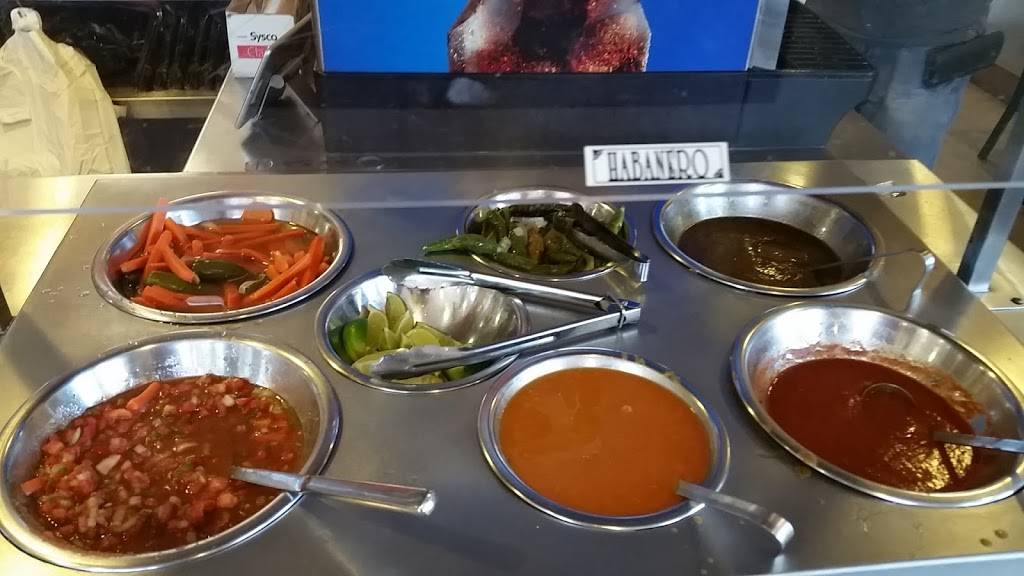 Primos Mexican Food | restaurant | 3232 Governor Dr, San Diego, CA 92122, USA | 8584124688 OR +1 858-412-4688