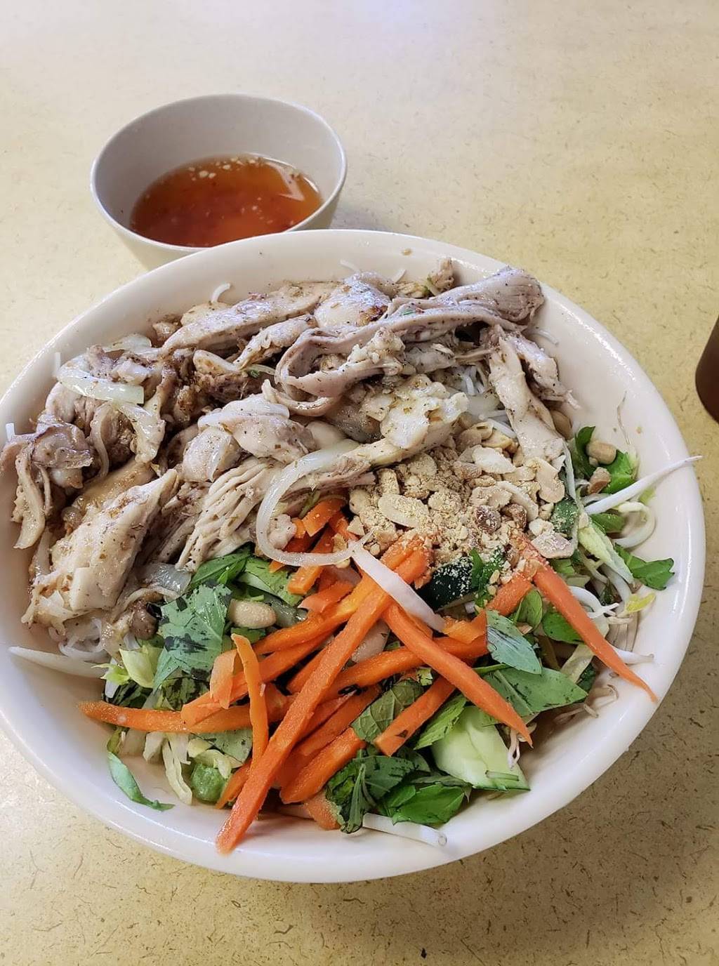 Saigon Deli | cafe | 3858 W Waters Ave, Tampa, FL 33614, USA | 8138873888 OR +1 813-887-3888