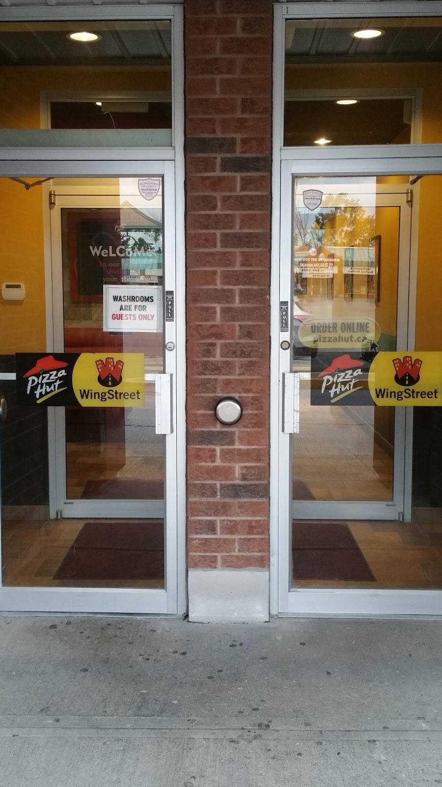 Pizza Hut | meal delivery | 130 Davis Dr, Newmarket, ON L3Y 2N1, Canada | 9058985331 OR +1 905-898-5331