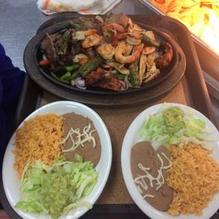 Loredos Mexican Restaurant | restaurant | 9227 Oxon Hill Rd, Fort Washington, MD 20744, USA | 3016860999 OR +1 301-686-0999