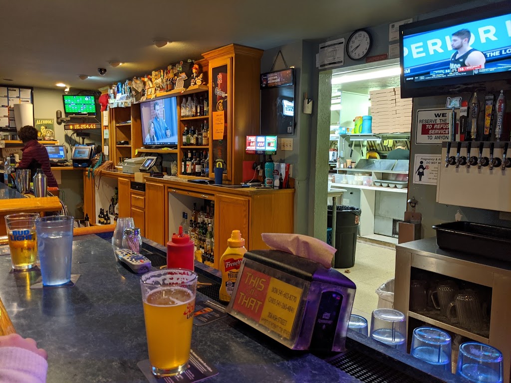 Spruce Street Bar & Grill | restaurant | 630 Spruce St, Myrtle Point, OR 97458, USA | 5415724309 OR +1 541-572-4309