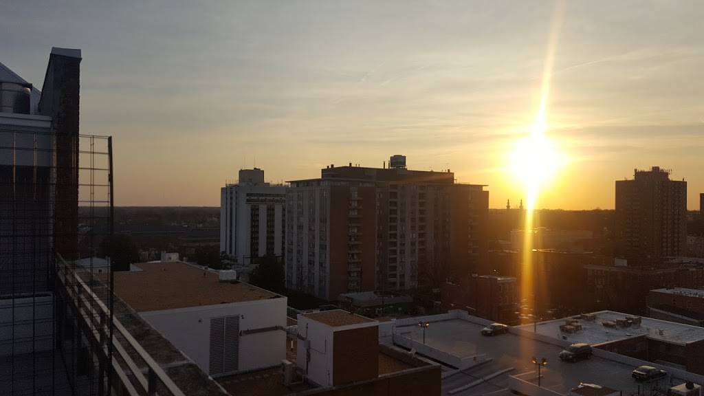 Quirk Hotel | restaurant | 201 W Broad St, Richmond, VA 23220, USA | 8043406040 OR +1 804-340-6040