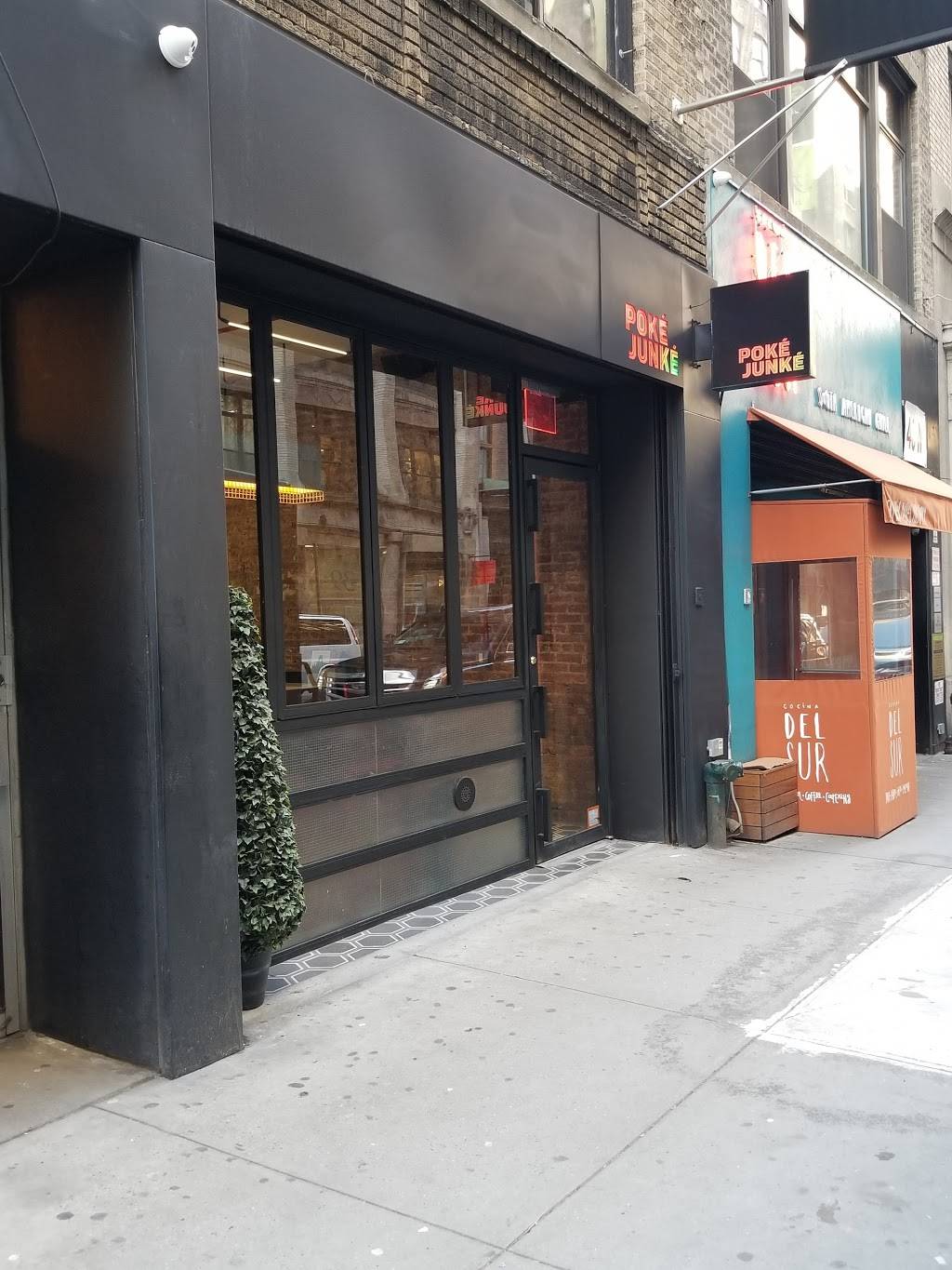 Poke Junke | restaurant | 38 W 38th St, New York, NY 10018, USA | 9172658882 OR +1 917-265-8882