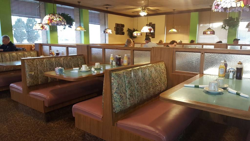 AKAMAS Family Dining | restaurant | 2608, 48400 Gratiot Ave, New Baltimore, MI 48051, USA | 5869497701 OR +1 586-949-7701