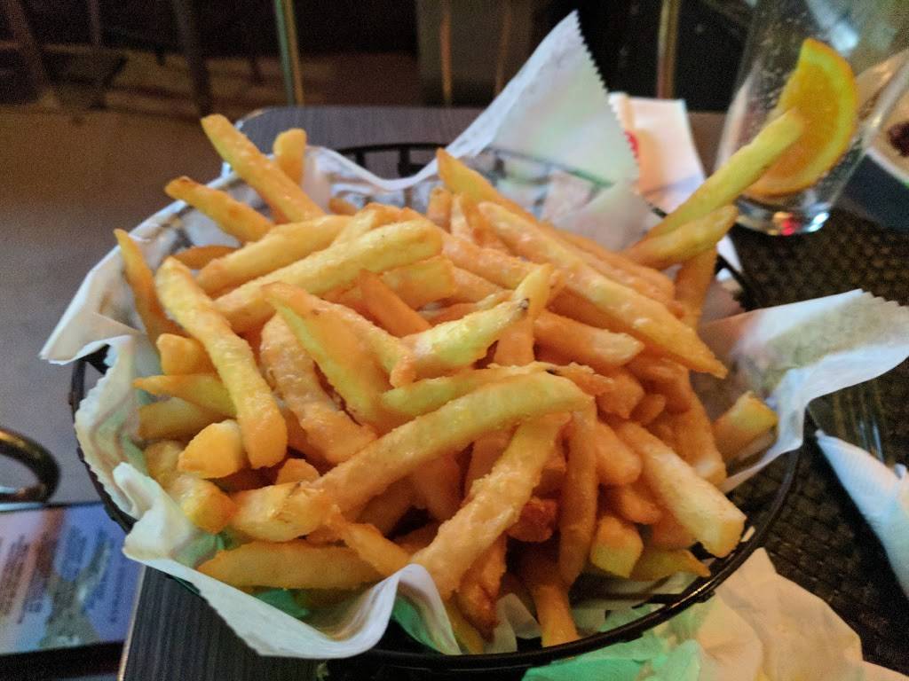 Hangar 11 Burgers & Brews | restaurant | 119-11 Metropolitan Ave, Kew Gardens, NY 11415, USA | 7184418100 OR +1 718-441-8100