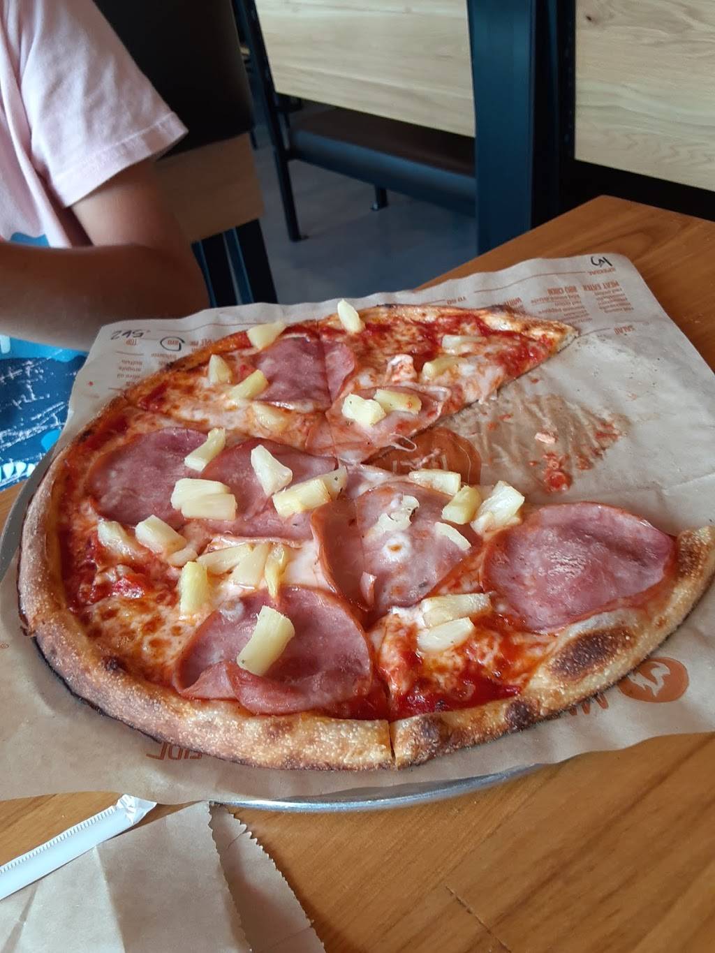 Blaze Pizza | meal takeaway | 5114 E Fowler Ave Suite 103, Tampa, FL 33617, USA | 8136782444 OR +1 813-678-2444