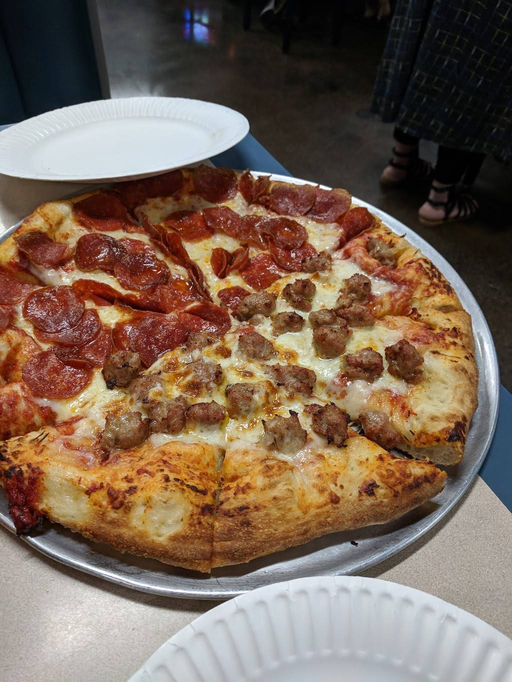 Tonys Pizza | restaurant | 4750 Coffee Rd # 101 # 101, Bakersfield, CA 93308, USA | 6615884700 OR +1 661-588-4700