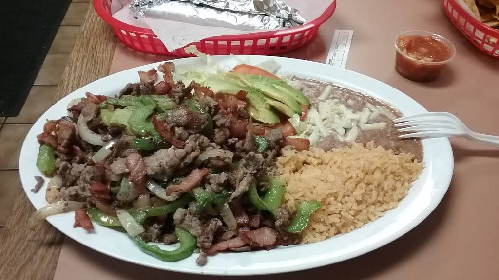 Taqueria El Favorito | restaurant | 6466 Redwood Dr, Rohnert Park, CA 94928, USA | 7075888013 OR +1 707-588-8013