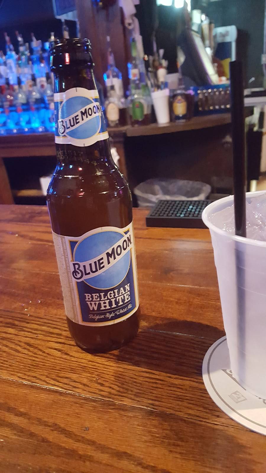 The Venue | restaurant | 110 W Maumee St, Angola, IN 46703, USA | 2606653922 OR +1 260-665-3922