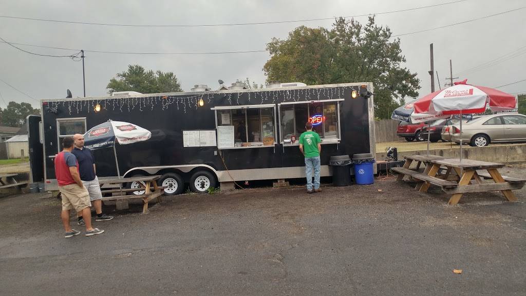 Bucktown Grille | meal takeaway | 2088 Pottstown Pike, Pottstown, PA 19465, USA | 6104692757 OR +1 610-469-2757