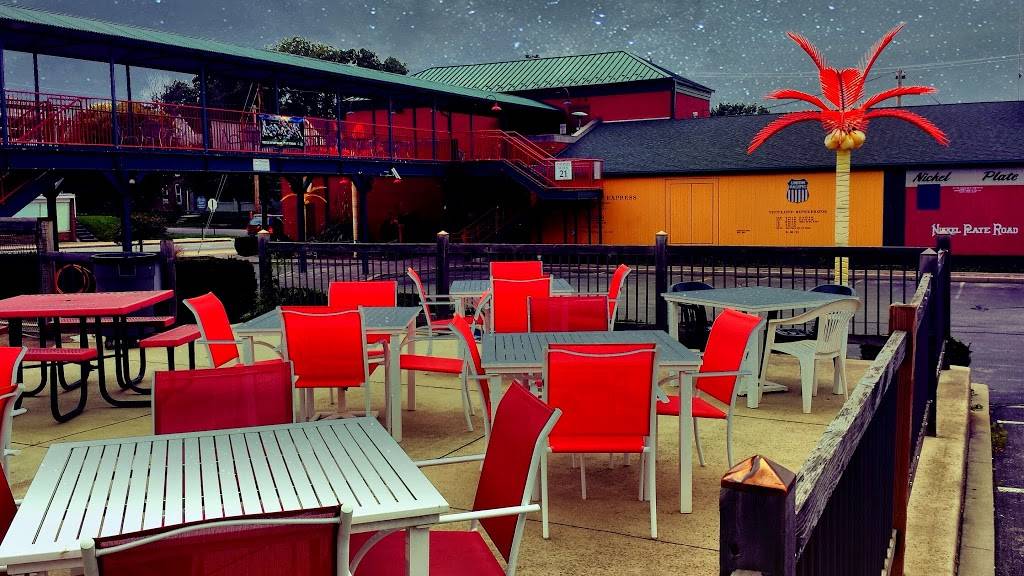 Chucks Sports Bar | restaurant | 1500 N E St, Richmond, IN 47374, USA | 7659651022 OR +1 765-965-1022