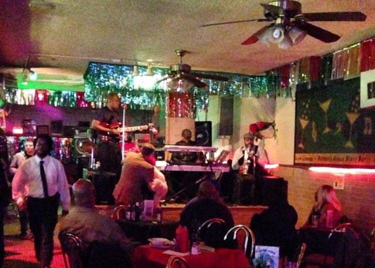 Raven Lounge & Restaurant | night club | 5145 Chene St, Detroit, MI 48211, USA | 3139247133 OR +1 313-924-7133