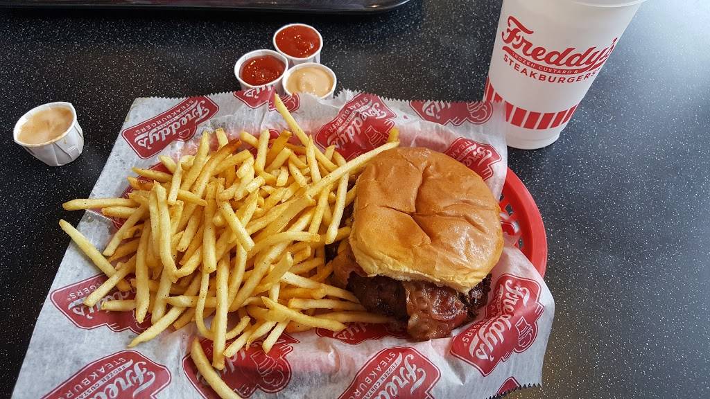 Freddys Frozen Custard & Steakburgers | restaurant | 25 Lake Michigan Dr, Grand Rapids, MI 49544, USA | 6162886388 OR +1 616-288-6388