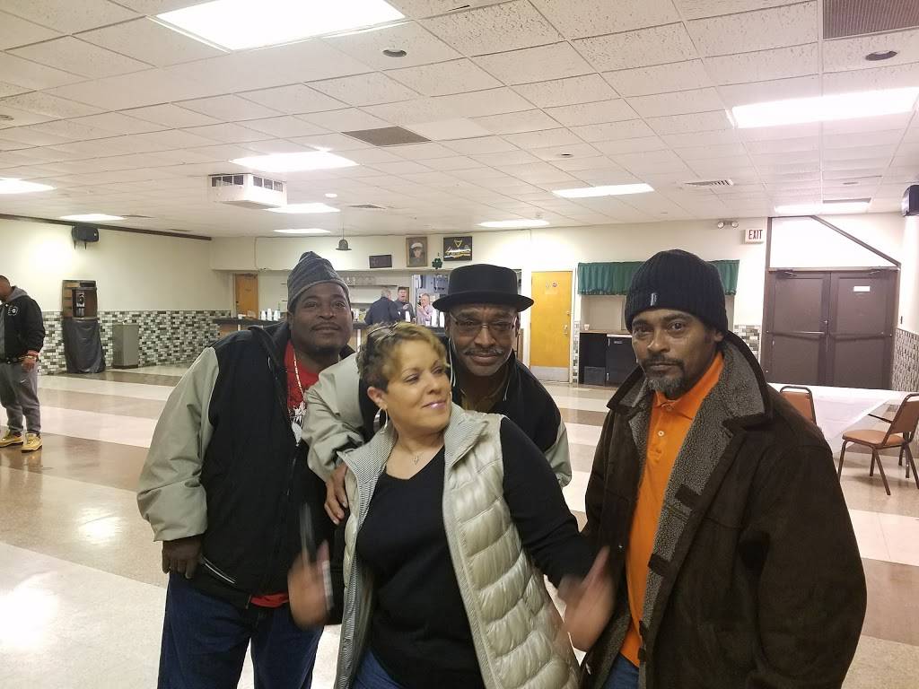 Paganos Steaks & Shakes | restaurant | 6300 Torresdale Ave, Philadelphia, PA 19135, USA | 2153326300 OR +1 215-332-6300