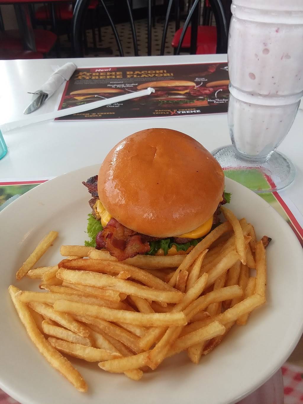 Steak n Shake | restaurant | 320 W North Ave, West Chicago, IL 60185, USA | 6305624370 OR +1 630-562-4370