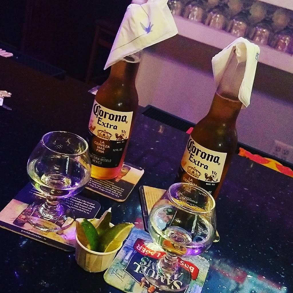 El Patio Bar & Grill | restaurant | 350 Jersey Ave, New Brunswick, NJ 08901, USA | 7322472929 OR +1 732-247-2929