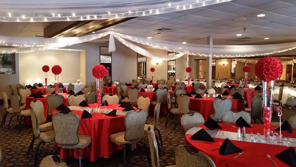 Vannellis by The Lake | restaurant | 55 Lake St S, Forest Lake, MN 55025, USA | 6513952400 OR +1 651-395-2400