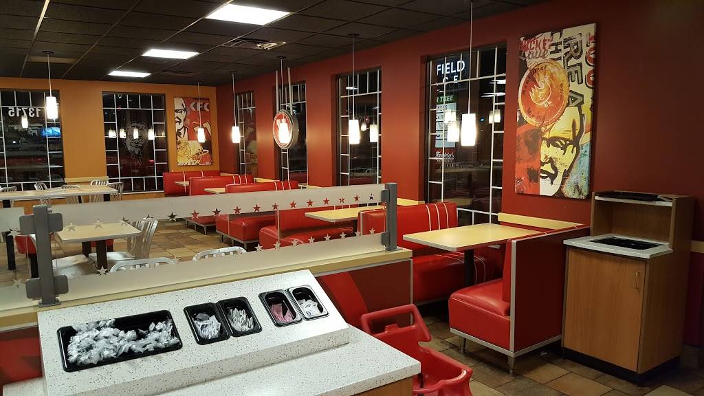 KFC | restaurant | 13715 Q St, Omaha, NE 68137, USA | 4028952600 OR +1 402-895-2600