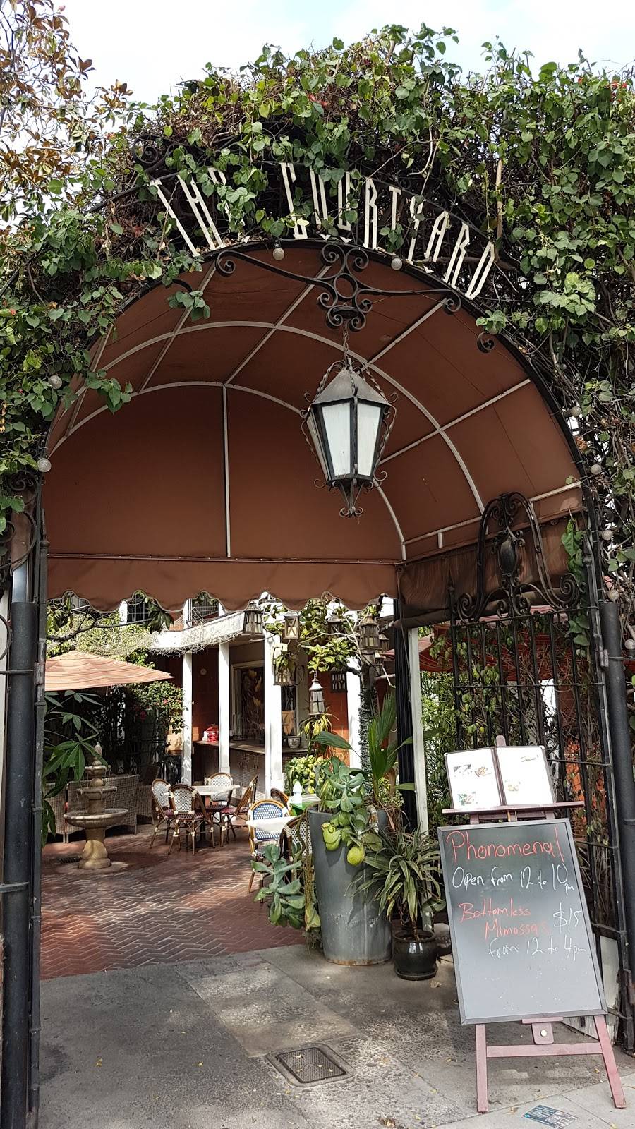 PHOnomenal | restaurant | 8543 Santa Monica Blvd, West Hollywood, CA 90069, USA | 4242493825 OR +1 424-249-3825