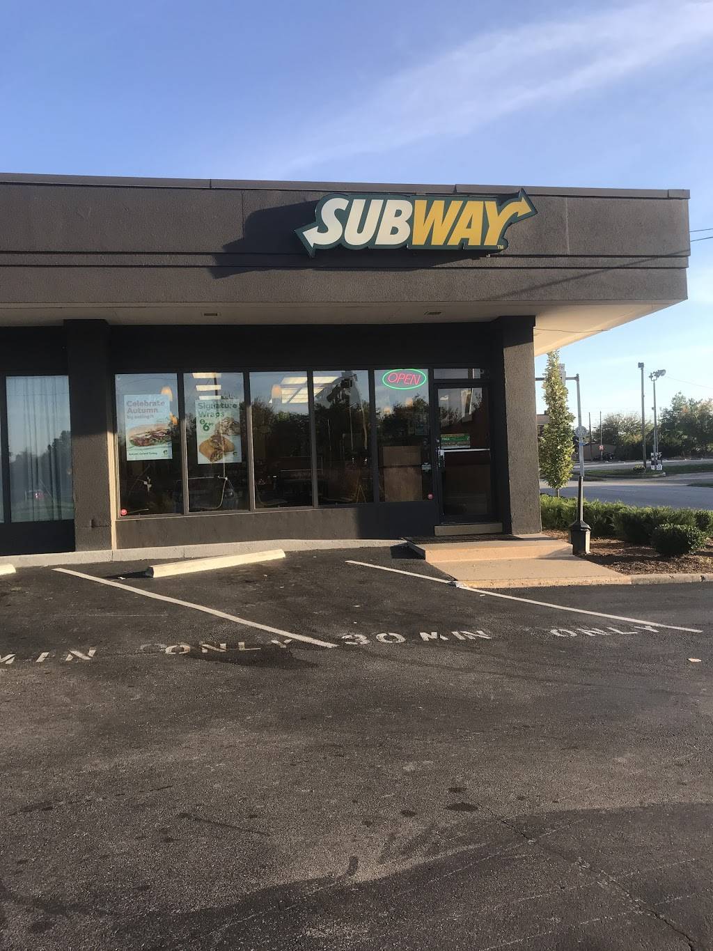 Four DOLLAR Ninety Nine Sub is back | restaurant | 411 W Spring St, New Albany, IN 47150, USA | 5027442559 OR +1 502-744-2559