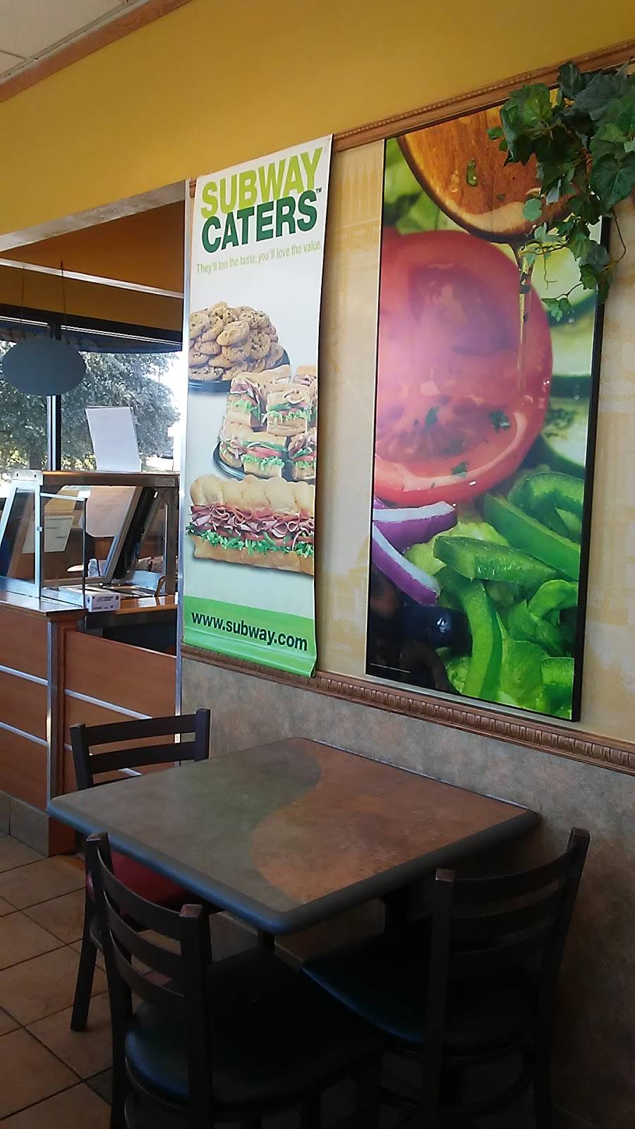 Subway Restaurants | restaurant | 100 Norton Ln, I-35E at Ovilla Rd, Tiger Mart, Red Oak, TX 75154, USA | 9726179000 OR +1 972-617-9000