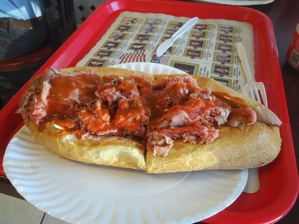 Village Roast Beef & Seafood | restaurant | 10 Bessom St, Marblehead, MA 01945, USA | 7816394433 OR +1 781-639-4433